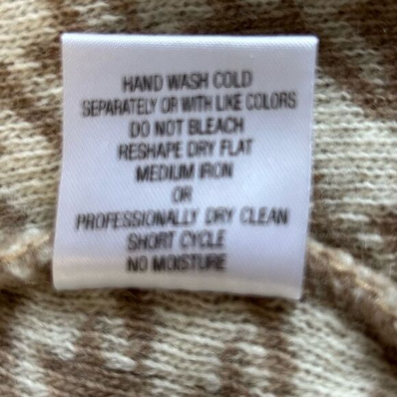 A. IDA Made in Italy Women’s Houndstooth Tan Button Down Wool Sweater Size Small - Picture 9 of 11